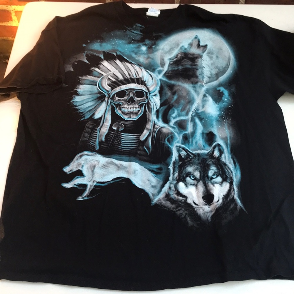 XL Black TShirt with blue wolf & skeleton detail
